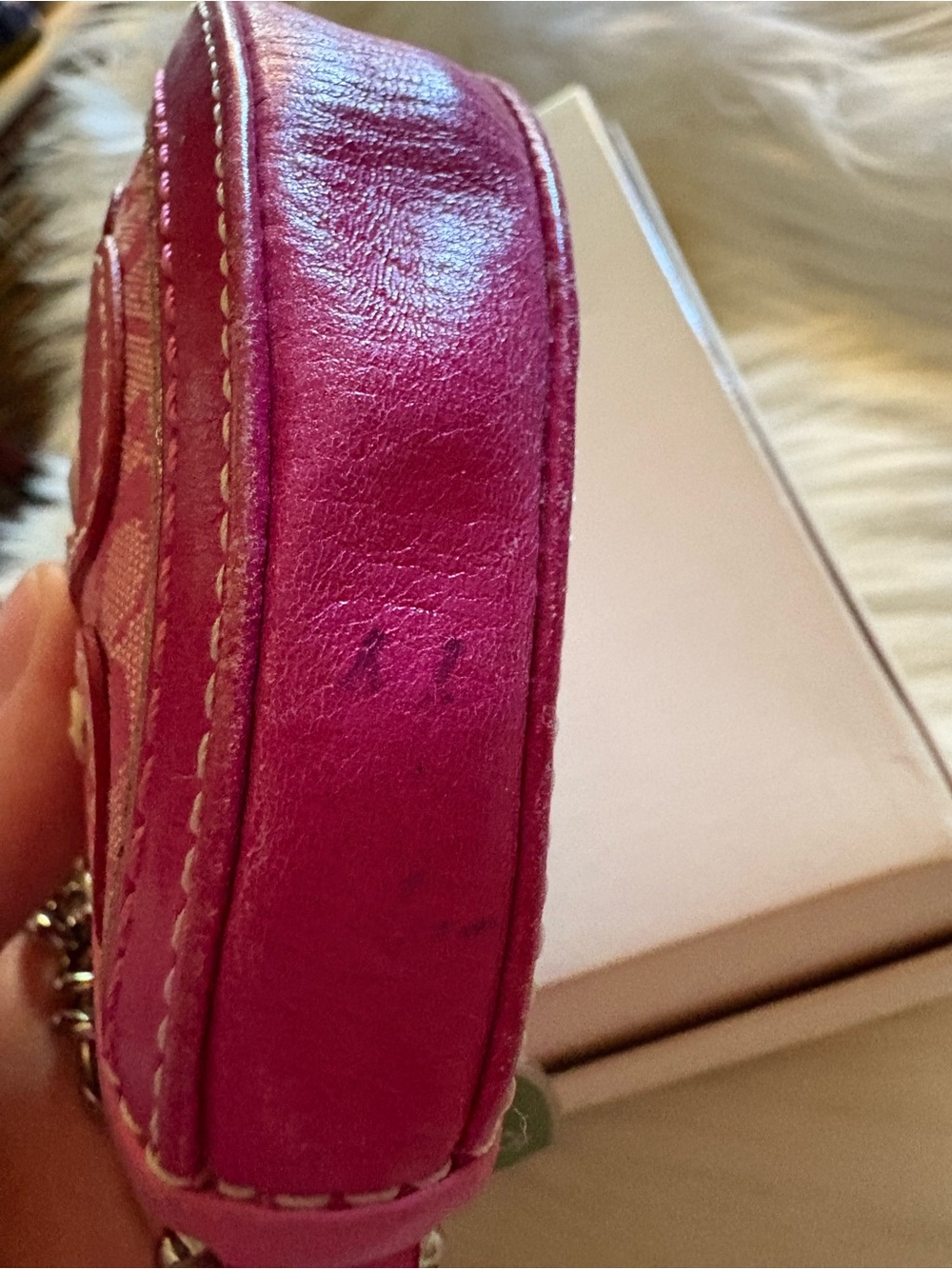 RARE Y2K COACH PINK LEATHER AND PINK ICONIC C JACQUARD PINK GRAPEFRUIT WRISTLET - Picture 7 of 11